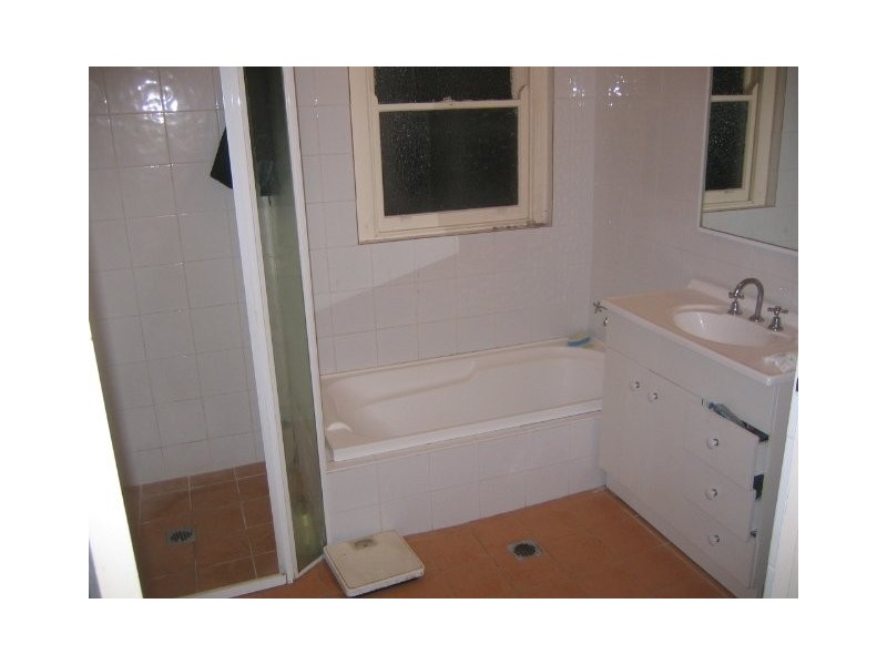 36 wyndora ave, Freshwater NSW 2096