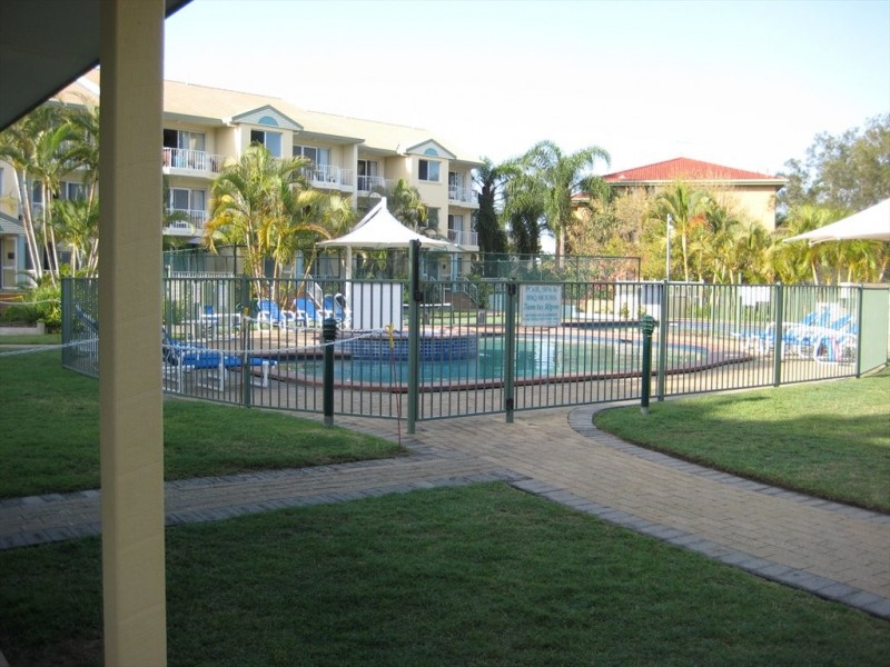 6 Back Street, Biggera Waters QLD 4216
