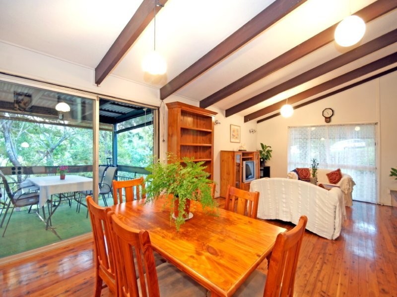 60 Blackheath Road, Oxley QLD 4075