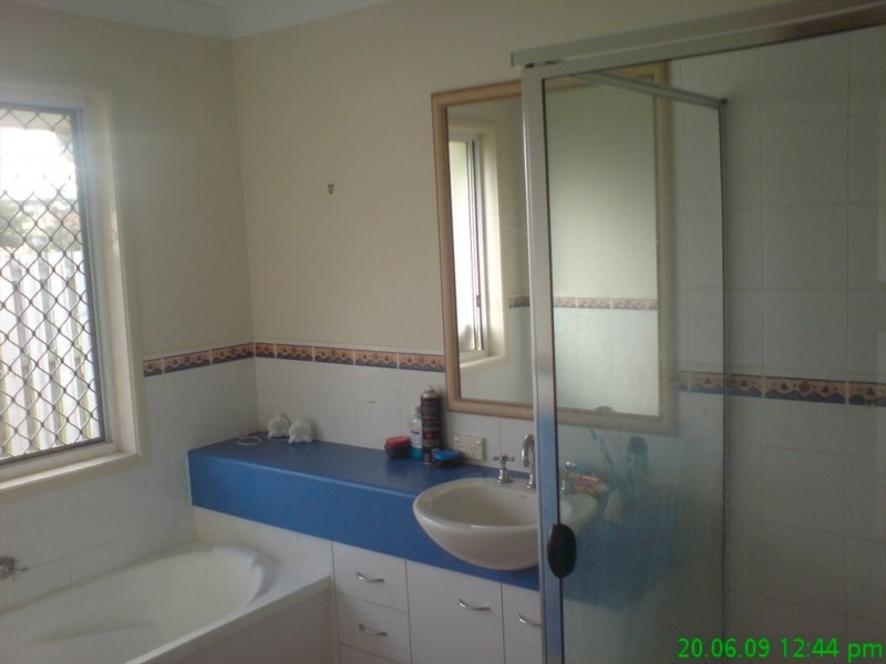 harrier dr, Burleigh Waters QLD 4220