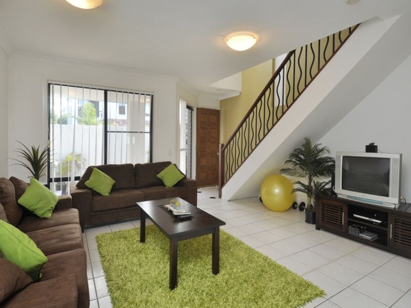 2214 Gold Coast Highway, Mermaid Beach QLD 4218