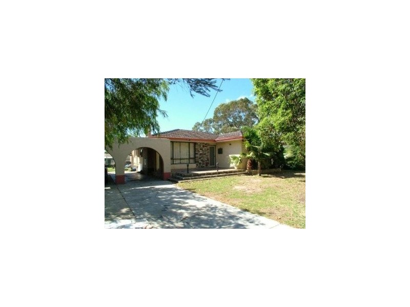 27  Dunnell Street, Maddington WA 6109