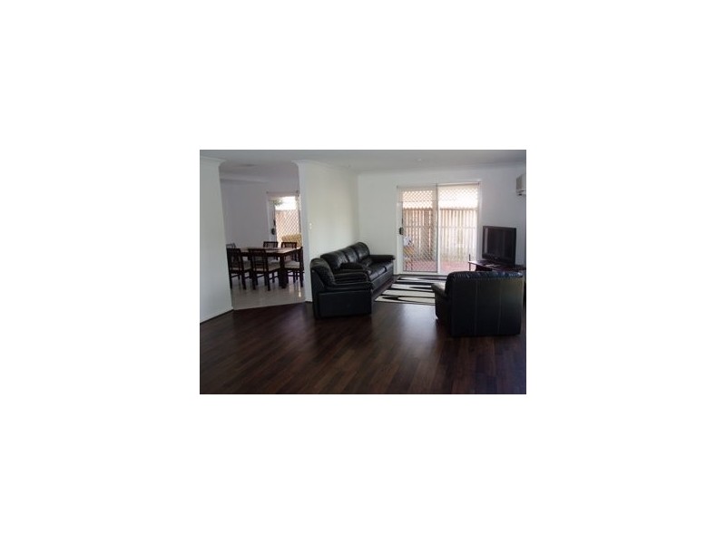 095 Burra Street, Chevron Island QLD 4217