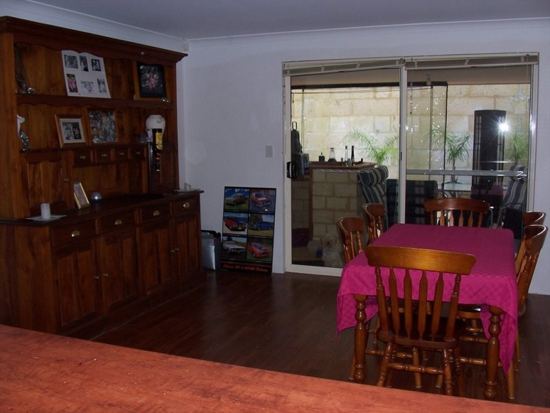 8 Borthwick Place, Orelia WA 6167