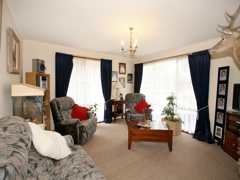 12 PECAN COURT, Frankston North VIC 3200