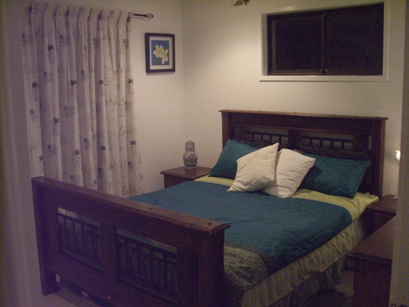 10 Sundown Drive, Paradise Point QLD 4216