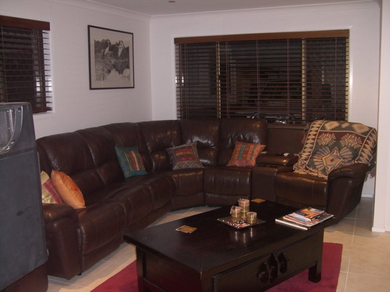 10 Sundown Drive, Paradise Point QLD 4216