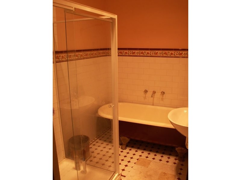 208 Essex St, West Footscray VIC 3012