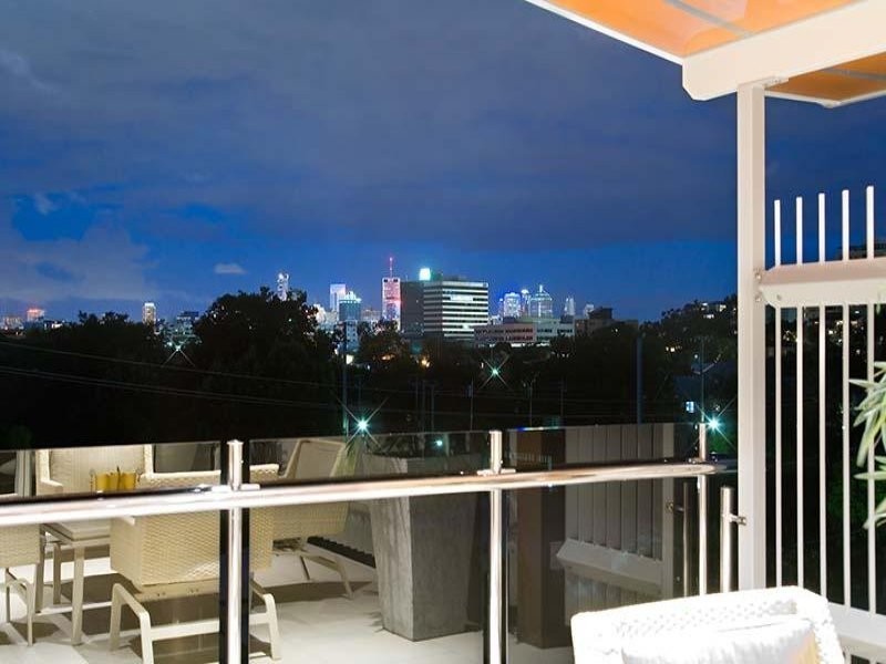 10 Grimes Street, Auchenflower QLD 4066