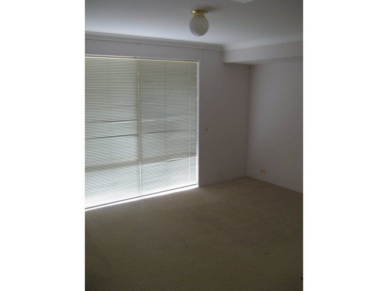 9 Pioneer Drive, Thornlie WA 6108