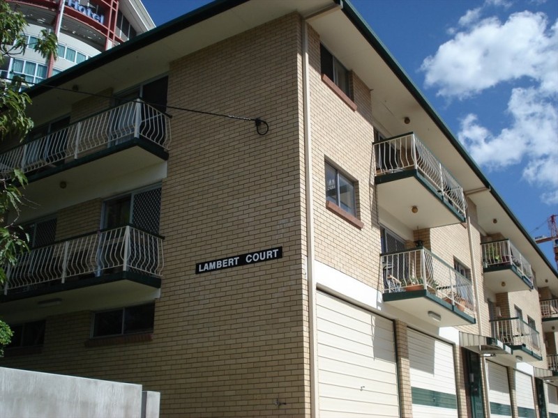 9 Lambert Street, Kangaroo Point QLD 4169
