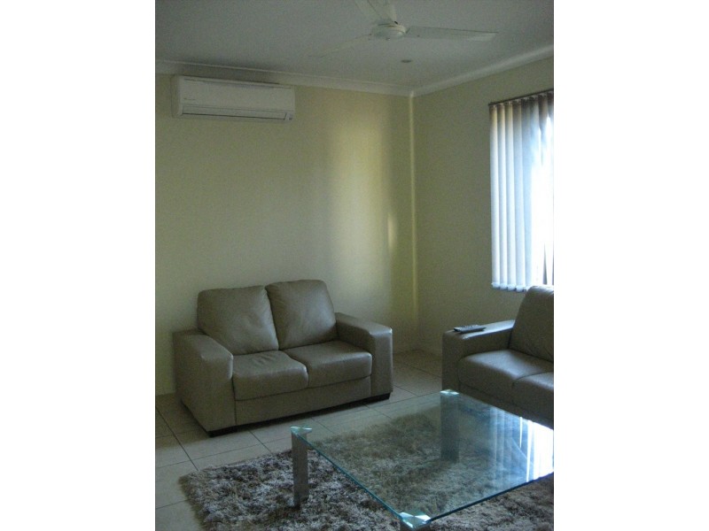 33 Gladstone Street, Pimlico QLD 4812