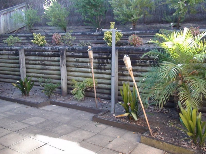 20 Continua Court, Wattle Grove NSW 2173