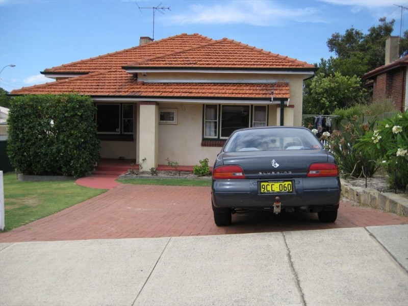 12 Grand Promenade, Bayswater WA 6053