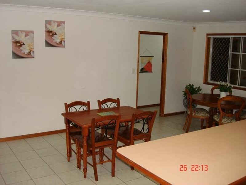 8 Metropole St, Robertson QLD 4109