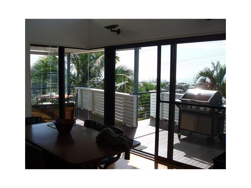 2 Kawana Street, Alexandra Headland QLD 4572