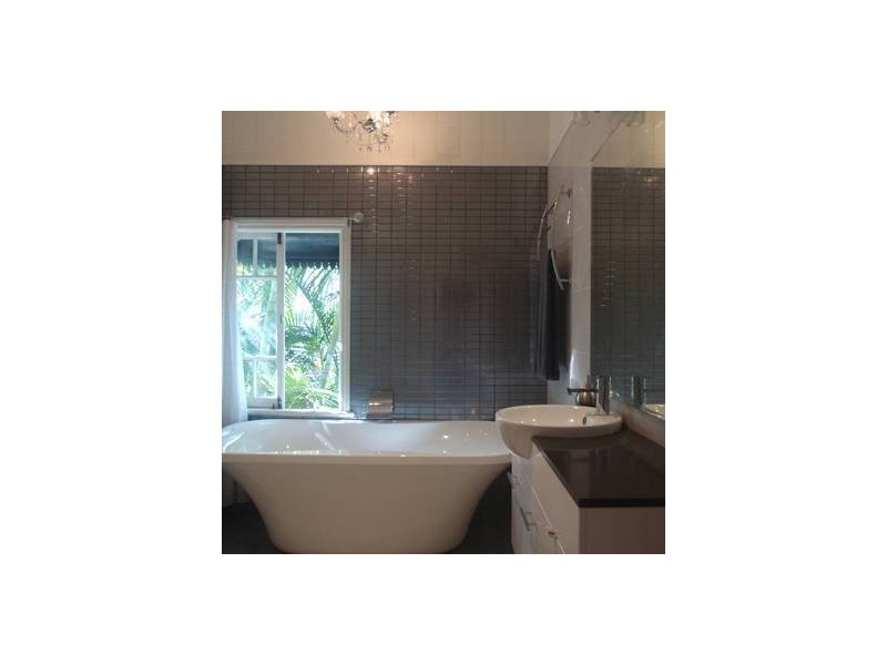 176 Merthyr Road, New Farm QLD 4005