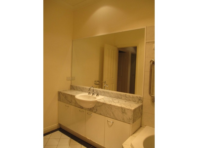 Continental Way, Prahran VIC 3181