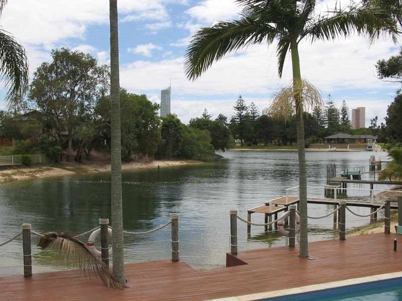 12 beverley crescent, Broadbeach Waters QLD 4218