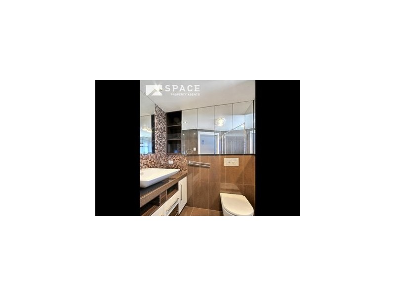 102 oxlade drive, New Farm QLD 4005