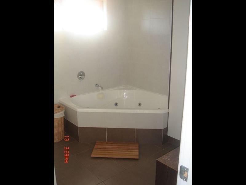 173 Markeri street, Mermaid Waters QLD 4218