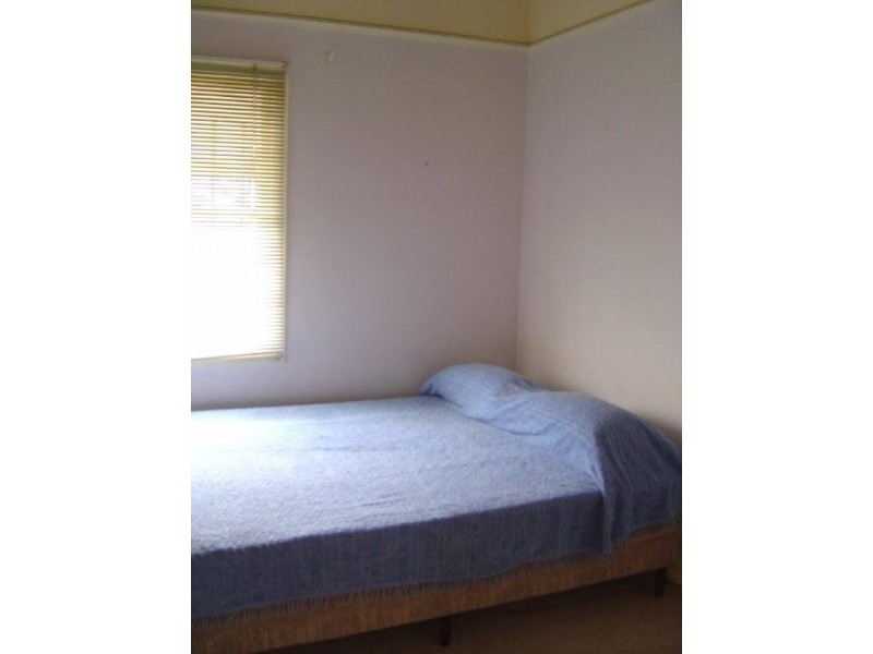 14 Lockerbie Street, Kangaroo Point QLD 4169