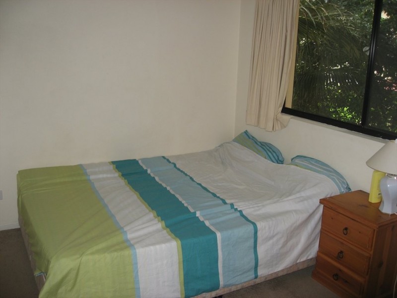 4  acacia avenue, Surfers Paradise QLD 4217