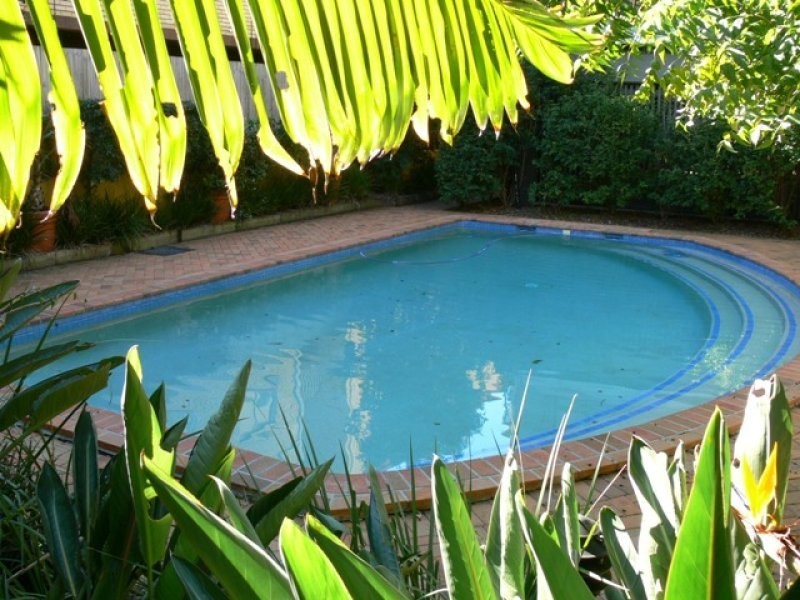 106 Linton Street, Kangaroo Point QLD 4169