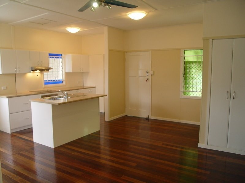 39 fegen drive, Moorooka QLD 4105