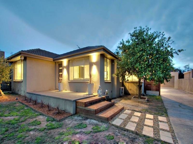 Jane, Berwick VIC 3806