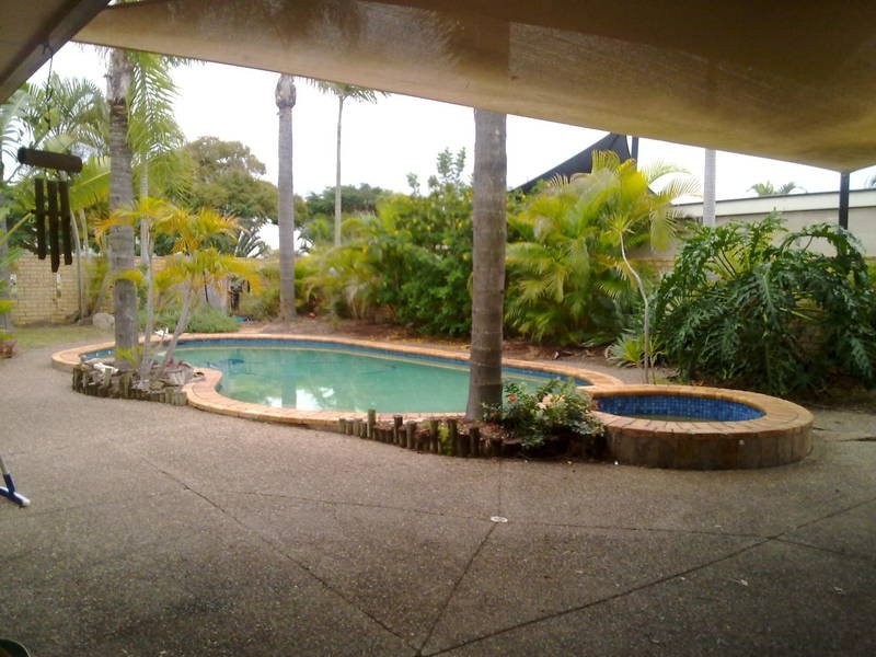 Sundance Way, Runaway Bay QLD 4216