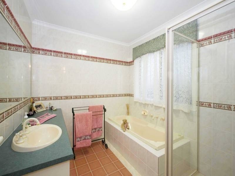 Vista Court, Berwick VIC 3806