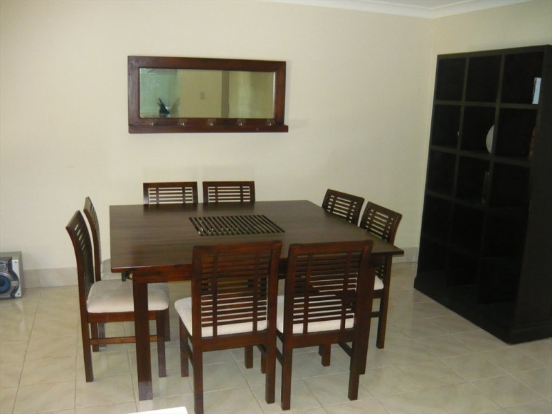 Von Nida St, Parkwood QLD 4214