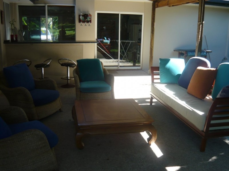 Von Nida St, Parkwood QLD 4214