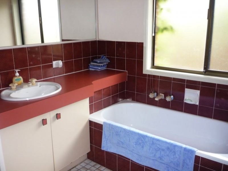 Karawatha Drive, Mountain Creek QLD 4557