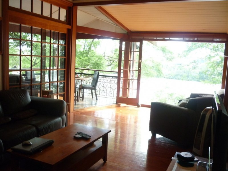 Rosecliffe Street, Highgate Hill QLD 4101