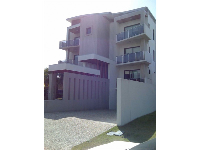 Canal Ave, Runaway Bay QLD 4216