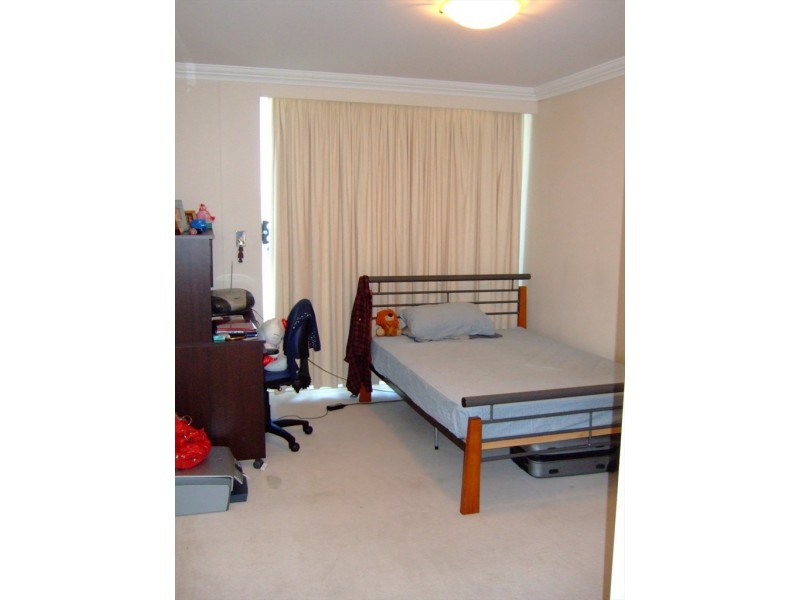 Wentworth Dr, Rhodes NSW 2138