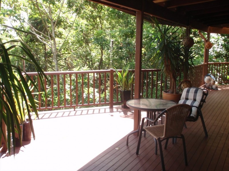 Tari Place, Trinity Beach QLD 4879