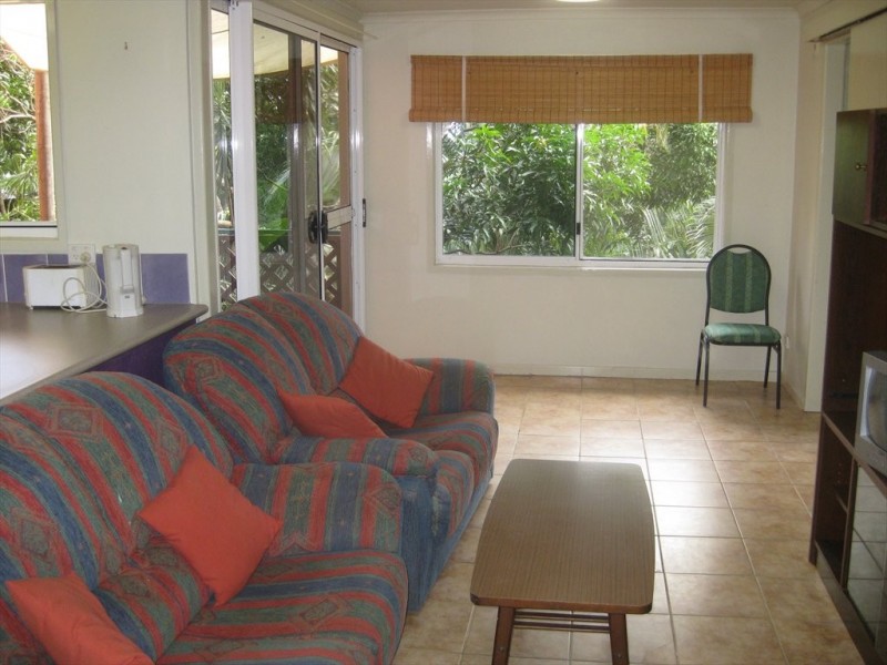 Tari Place, Trinity Beach QLD 4879