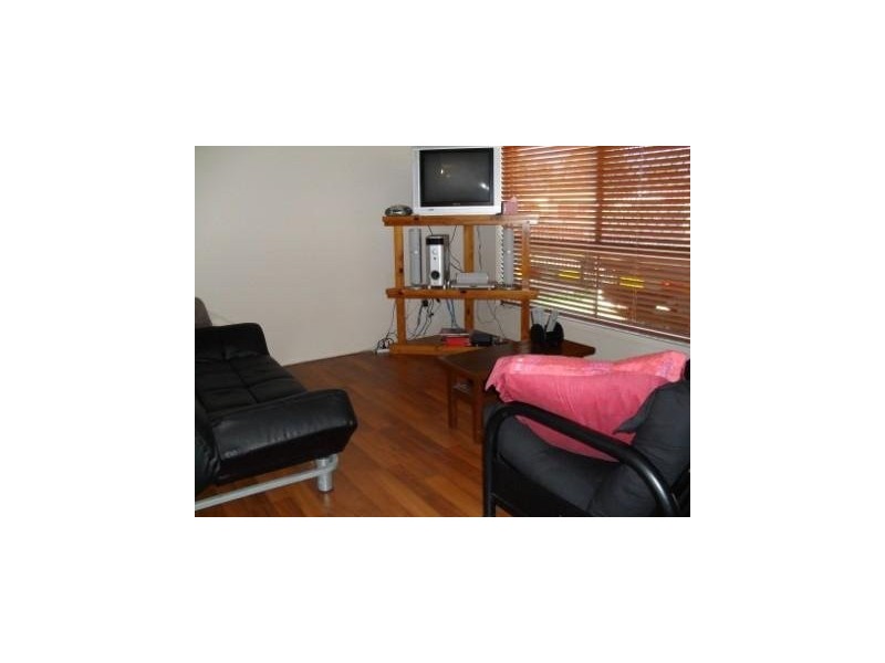 Limpus Street, Urangan QLD 4655