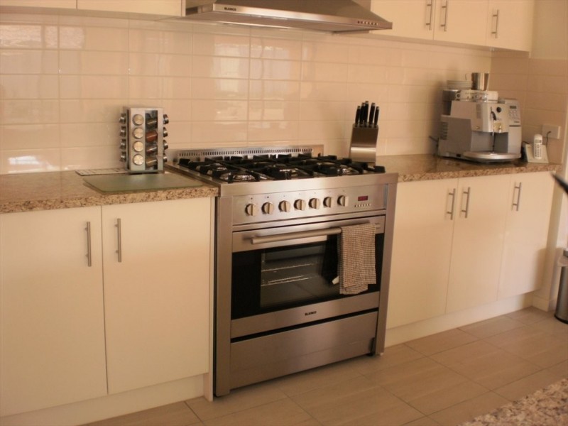 Pearcedale Road, Cranbourne South VIC 3977