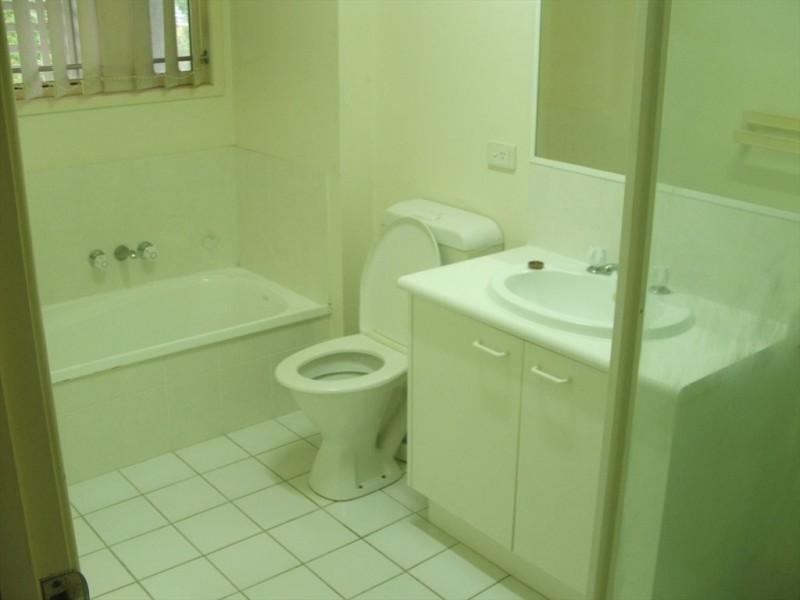 Arundel Drive, Arundel QLD 4214
