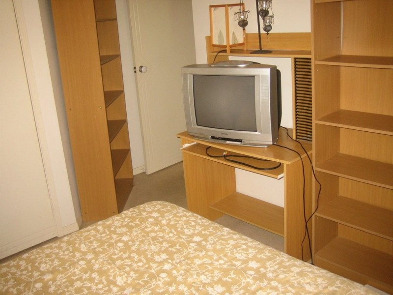 warbler parade, Varsity Lakes QLD 4227