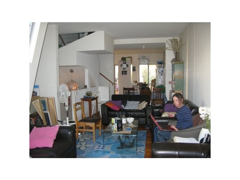 clay street, Port Melbourne VIC 3207