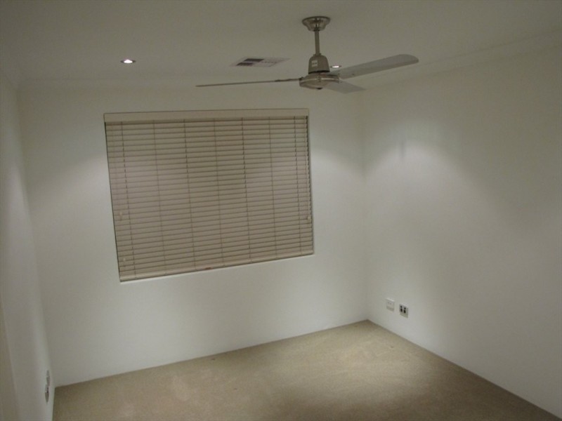 camden way, Meadow Springs WA 6210