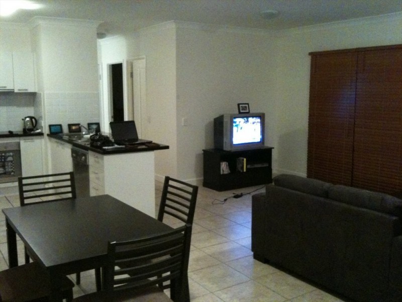 Ninth Avenue, Railway Estate QLD 4810