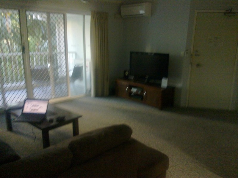 cronin ave, Main Beach QLD 4217