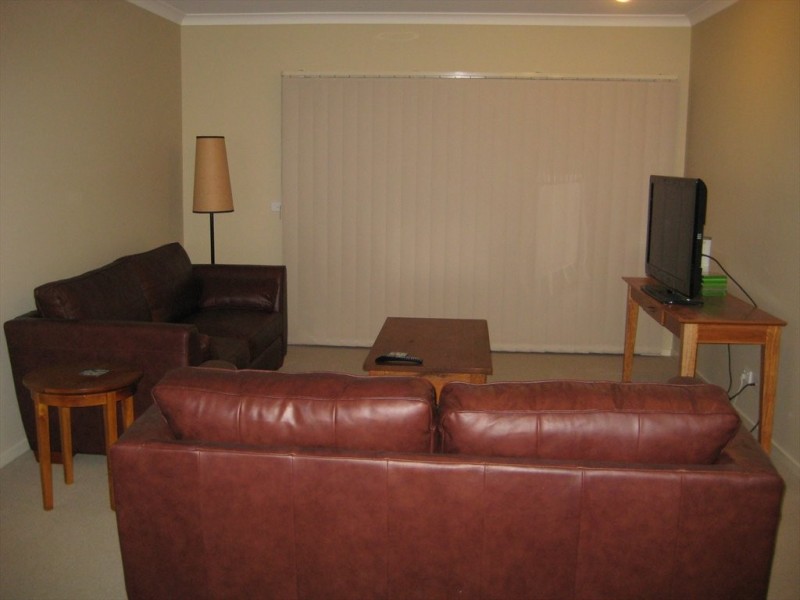 Penshurst Ave, Laverton VIC 3028