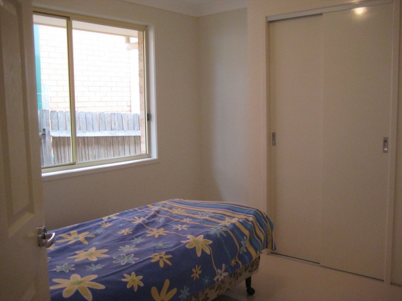 Cambridge St, Cambridge Park NSW 2747